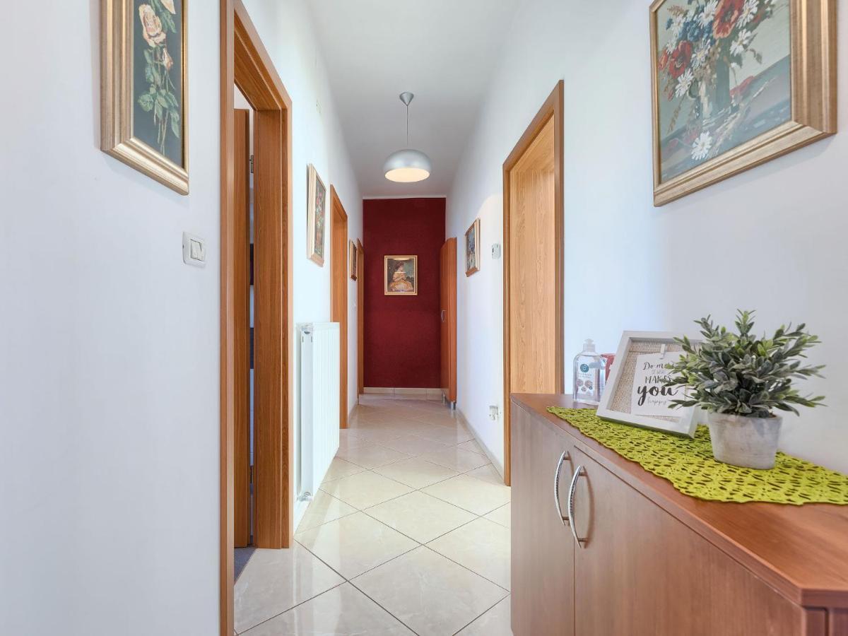 Apartment Laura By Interhome *